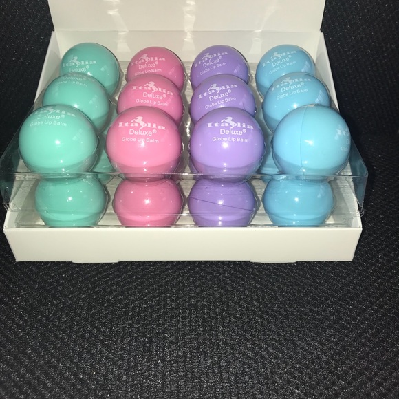 Lipsticks bundle! 👄💄💅🏼 - Picture 4 of 5